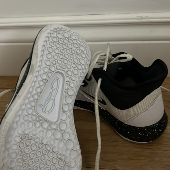Nike Paul George 3 Basketball Shoes - Picture 2 of 2